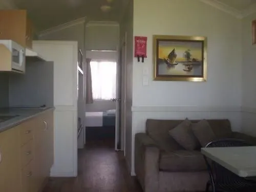 Nrma Bowen Beachfront Holiday Park 4*,