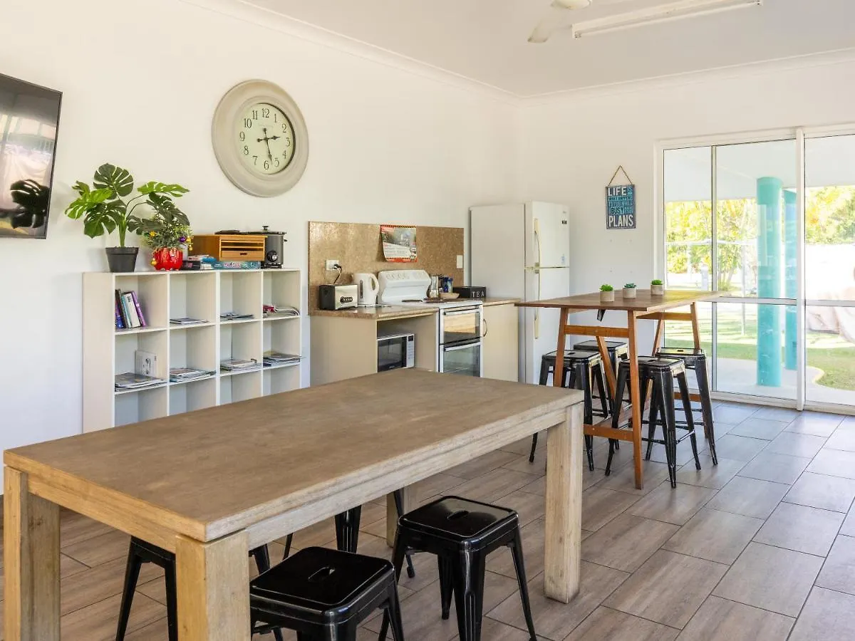 Nrma Bowen Beachfront Holiday Park 4*,  Australia